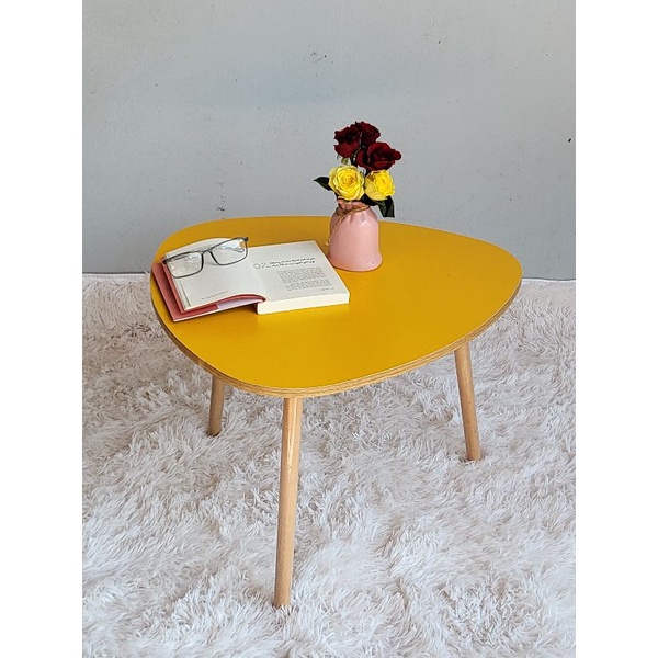 Bàn trà bàn sofa Bắc Âu hình ovan màu vàng hiện đại FNL-55