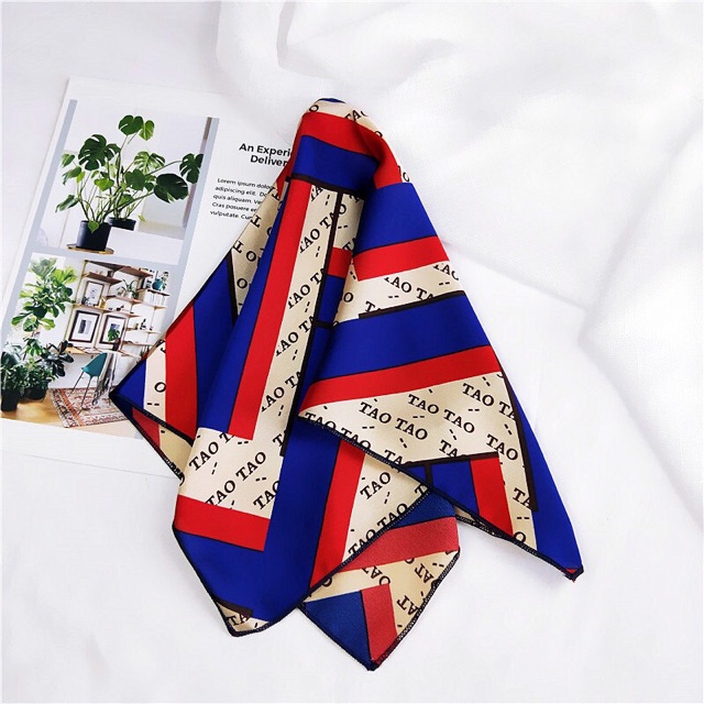 Khăn lụa quàng cổ nhã phương ( shop chụp thật đó nha)