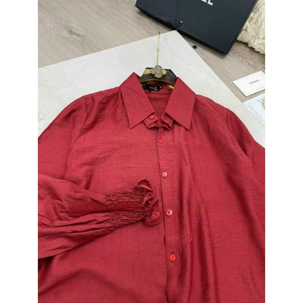 Sơmi đũi màu đỏ tay bo.