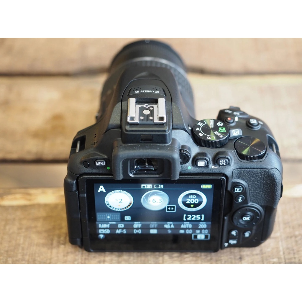 Máy ảnh Nikon D5500 + 18-55mm VR - 24mp - Quay FullHD 60fps - Wifi - Mới 95%