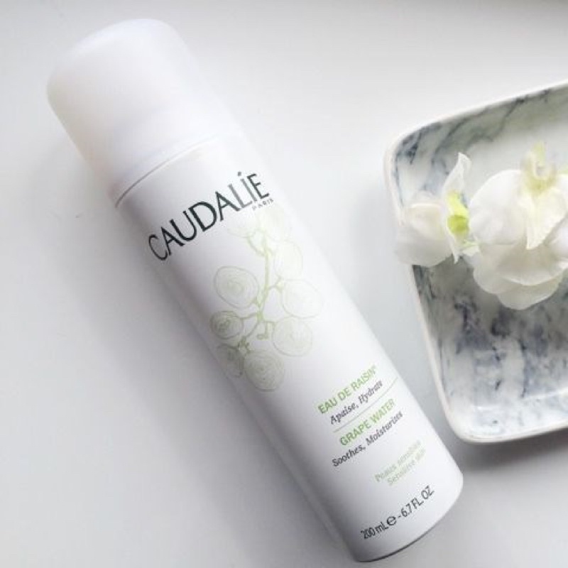 Xịt khoáng Caudalie chiết xuất nước nho cấp ẩm cho da