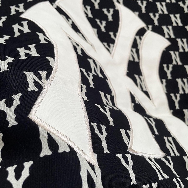 Áo Sweater nỉ da cá MLB - MONOGRAM NEW YORK YANKEES