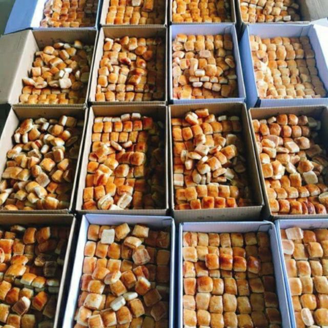 10 cái bánh xếp dừa