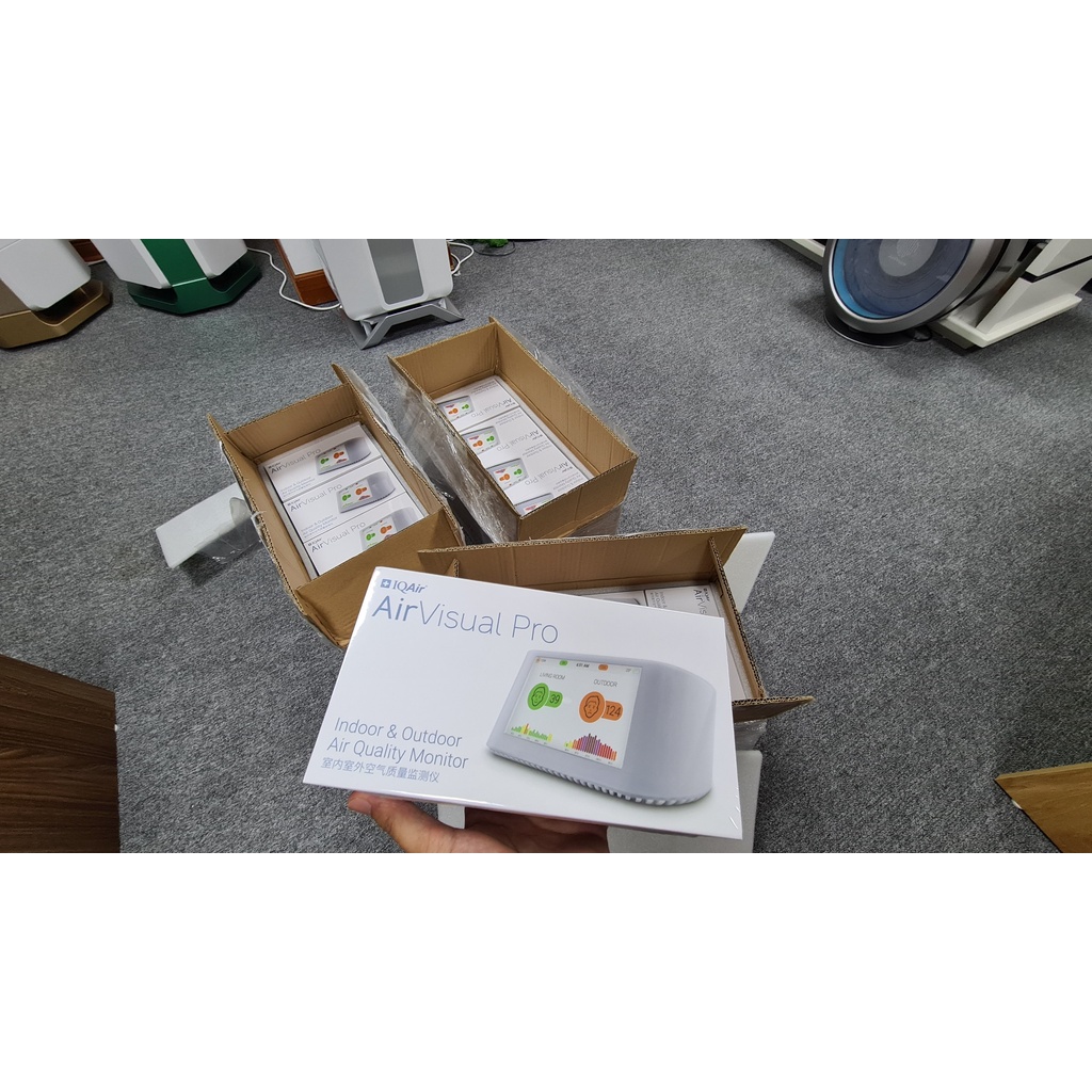 Máy đo chất lượng không khí IQAir AirVisual Pro - Thụy Sĩ
