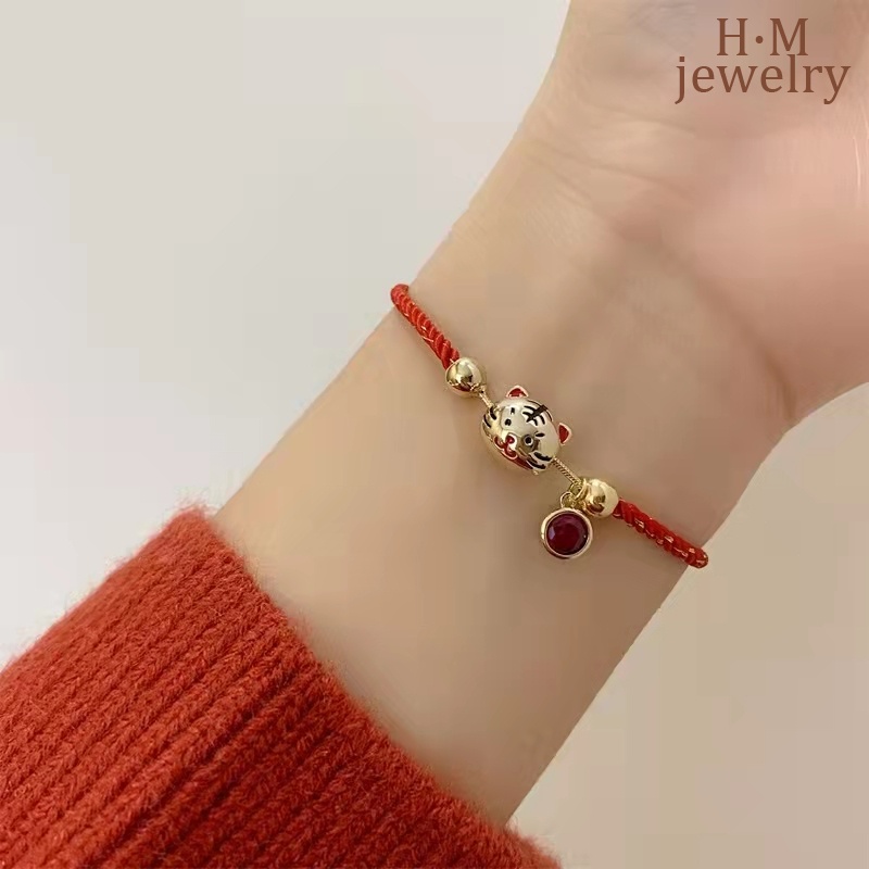 Vòng Tay Dây Bện Mặt Hình Hổ Mang Lại May Mắn