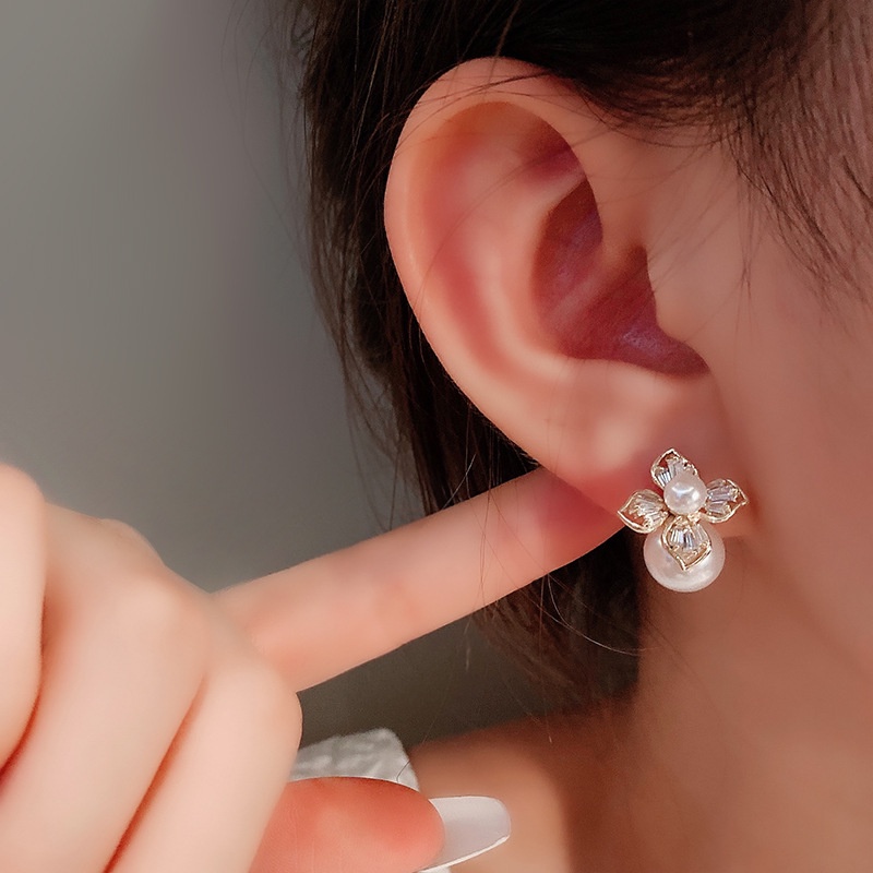 Khuyên tai đính ngọc trai cao cấp phong cách sang trọng cho nữ