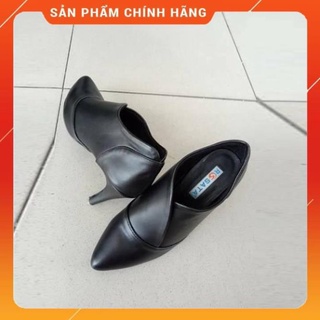 Giày boot nữ cổ thấp đế cao 7cm màu đen thời trang hàng hiệu rosata ro35 --9i