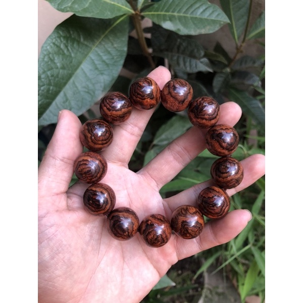 Sưa đỏ bắc bộ vân hoa hồng 20 li đẹp