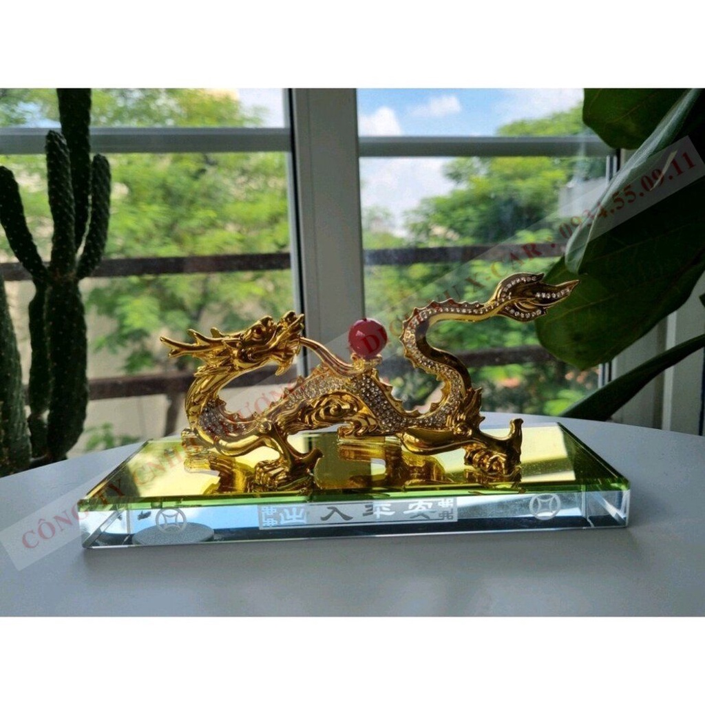 Tượng rồng vàng nhả ngọc phong thủy trang trí trên xe ô tô, xe hơi