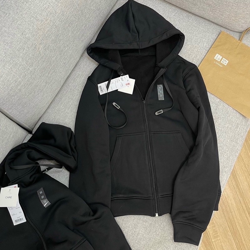 Áo hoodie đen uni..qlo