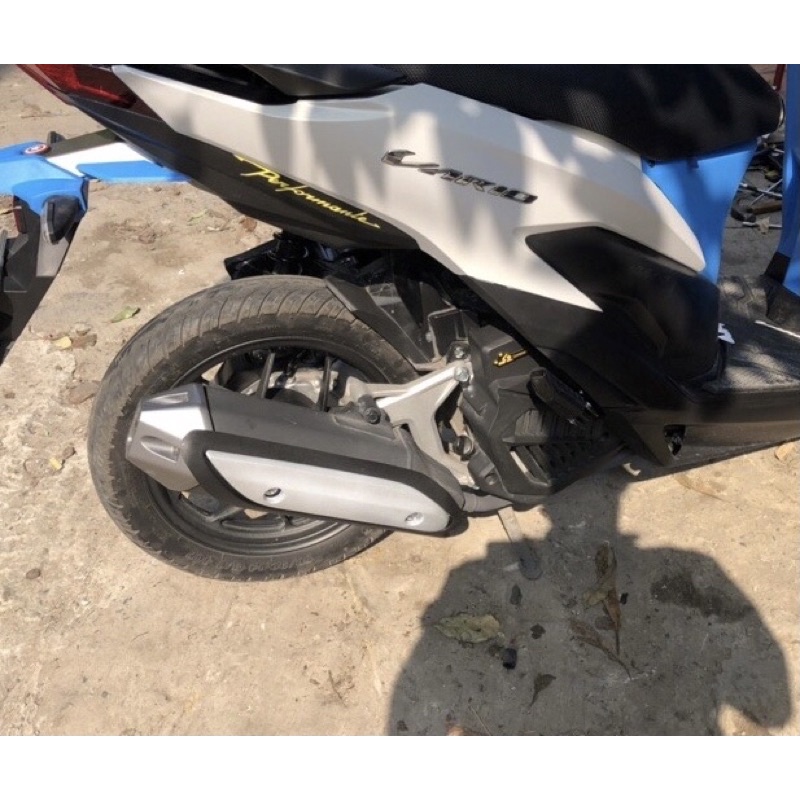 Ốp Pô Click 110  cắt sẵn cho vario và Air Blade các đời đều gắn được