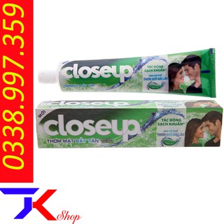 Kem đánh răng Closeup bạc hà thơm mát 180g