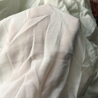 vải lót giấy Nguyễn Thuỳ Nhi