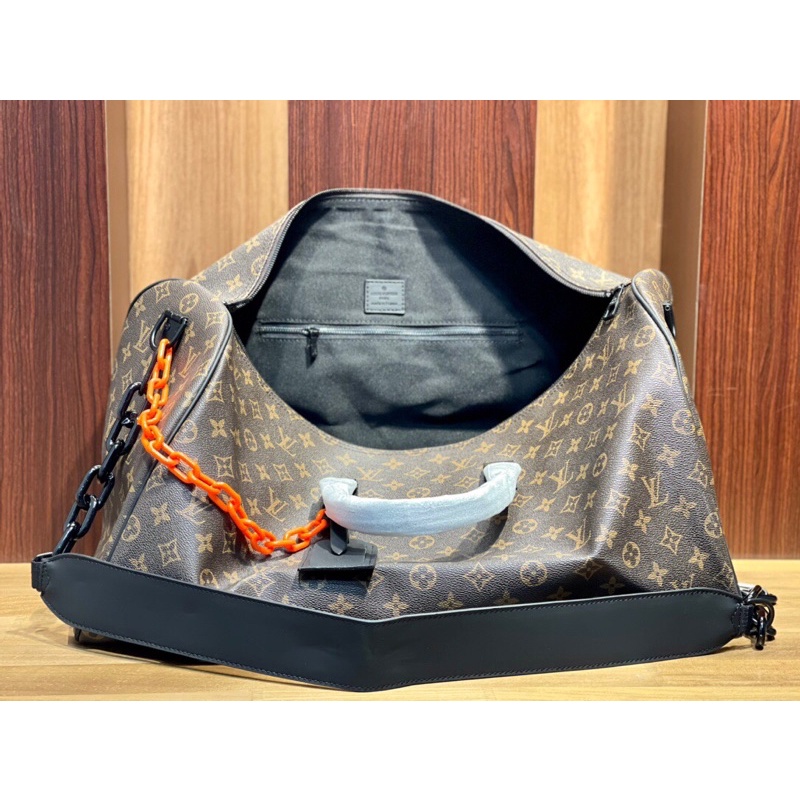 Túi du lịch dáng to da in logo hoạ tiết có phụ kiện dây đeo vai tháo rời tuỳ chỉnh louis vuitton LV