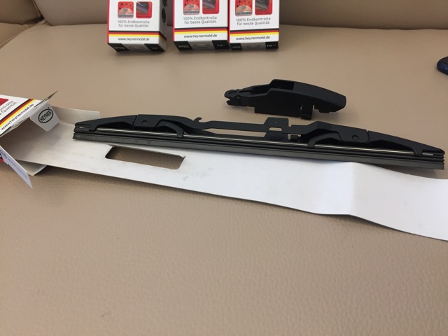 Gạt mưa sau Heyner Germany ô tô