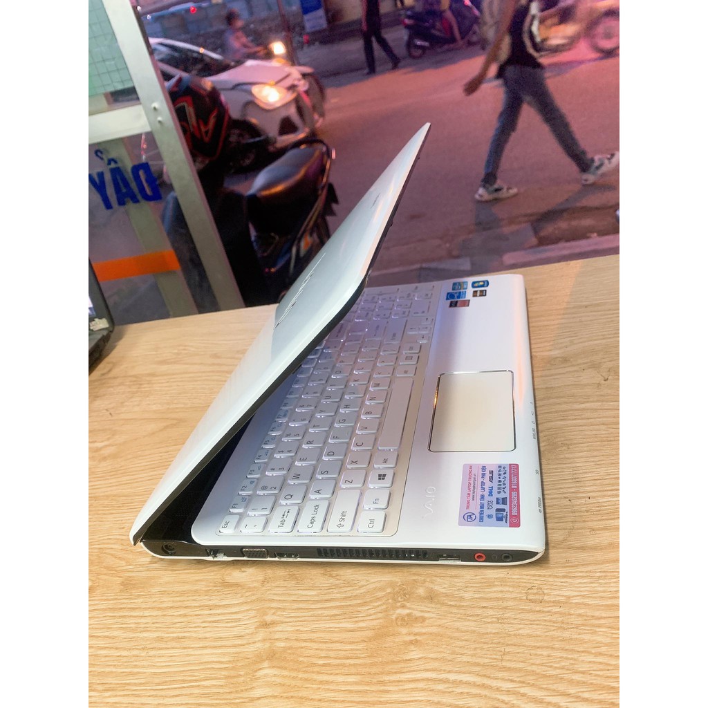 Laptop Sony vaio SVE15 Sang chảnh chíp core i5-3210M/4GB/HDD 500GB HD 4000~2g game mượt. Tặng chuột | BigBuy360 - bigbuy360.vn
