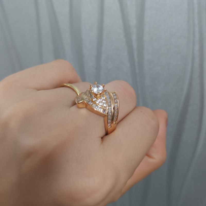 Nhẫn nữ đính đá pha lê sang chảnh đi tiệc đi chơi đều sang trọng thanh lịch chất liệu Thép Titan không đen không gỉ