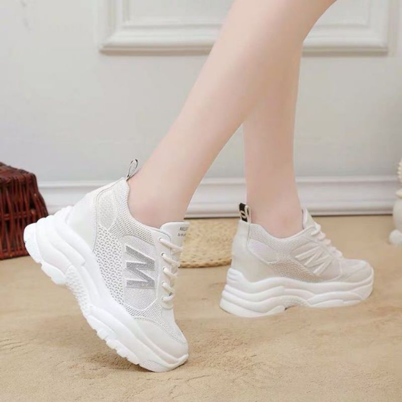 GIÀY SNEAKER NỮ, GIÀY THỂ THAO NỮ ĐỘN ĐẾ 7CM CHỮ M VẢI THOÁNG