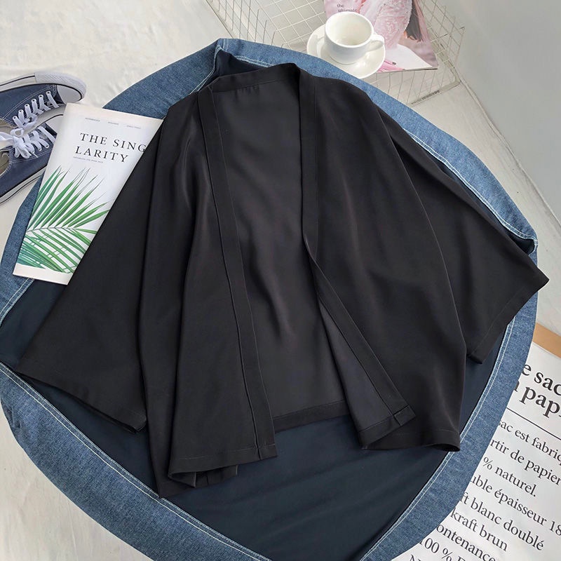 Áo khoác IELGY ngắn mỏng màu sắc trơn chống nắng cho nữ