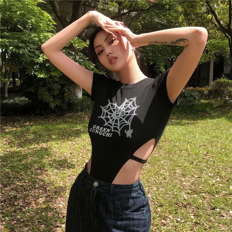 Summer new Korean style design sense close-fitting small machine hot girls hollow jumpsuit slimming waist-revealing short-sleeved top fashion | BigBuy360 - bigbuy360.vn