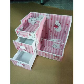 Tủ mỹ phẩm 2 học hello Kitty