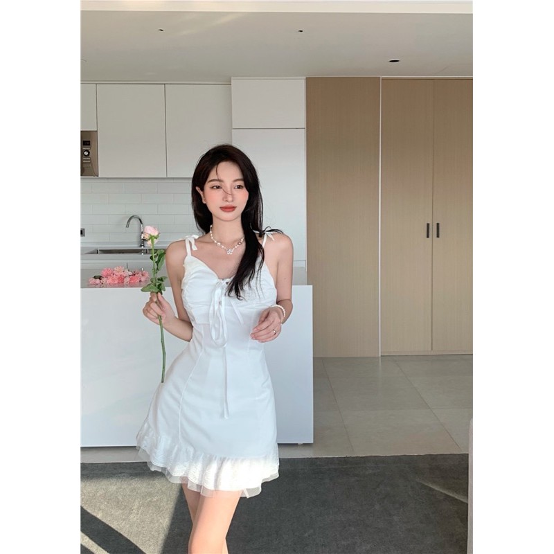 SẴN HÀNG🎀Đầm trắng hai dây ôm body trắng thắt nơ ngực đuôi cá phối ren dễ thương| Váy bánh bèo ulzzang có mút ngực | BigBuy360 - bigbuy360.vn
