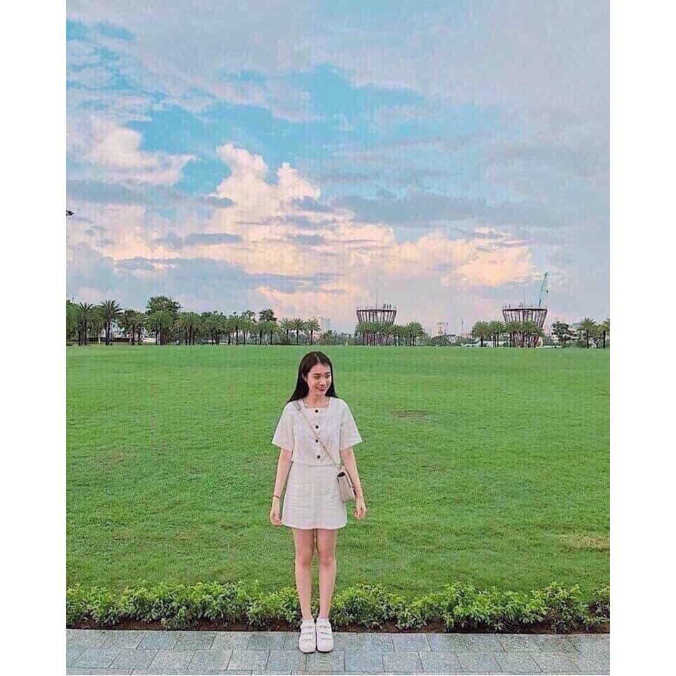 SET Trắng Cổ Vuông Nút+Chân Váy | BigBuy360 - bigbuy360.vn