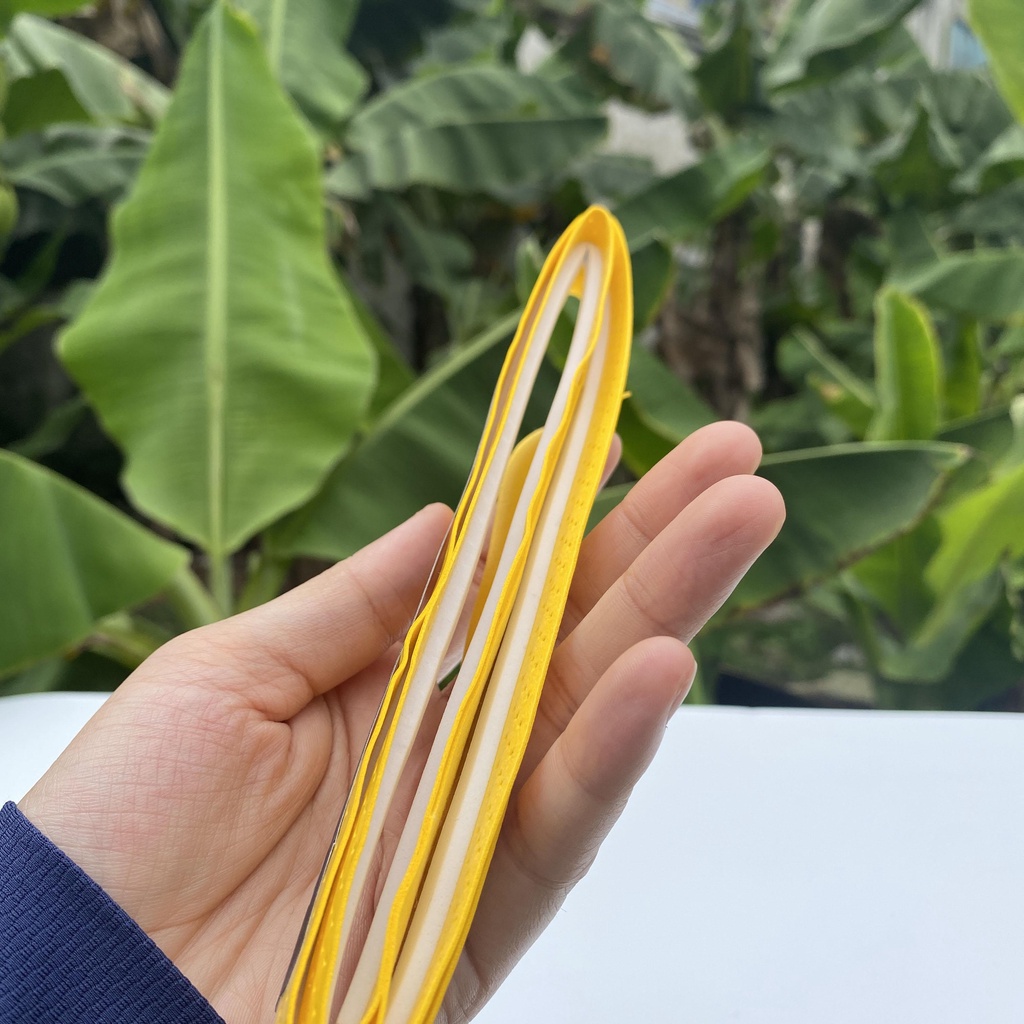 Quân cán vợt cầu lông có gân và lỗ thoáng khí, quấn cán vợt êm tay thấm mồ hôi, quốn vợt có gân