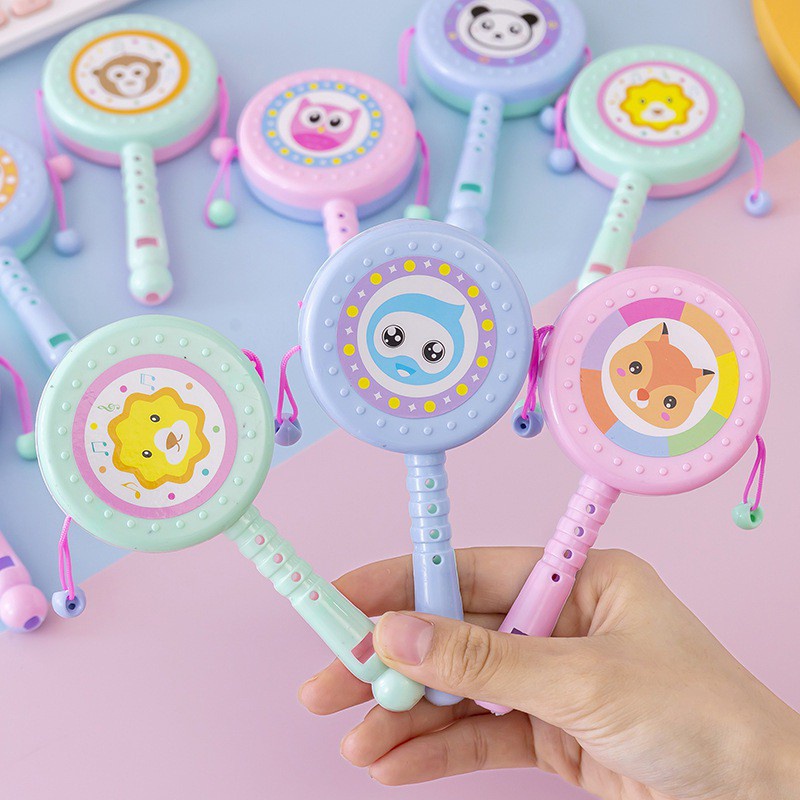 1 Lục Lạc Cầm Tay Họa Tiết Hoạt Hình Dễ Thương Làm Quà Sinh Nhật Cho Bé