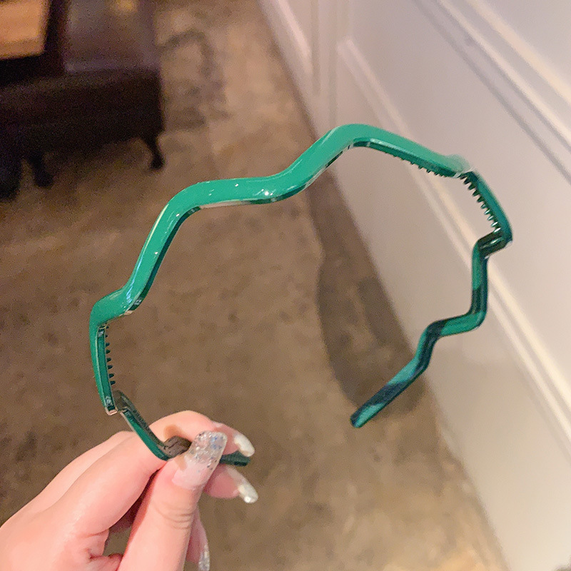 Cài tóc nhiều phong cách xinh xắn thời trang Hàn Quốc cho nữ