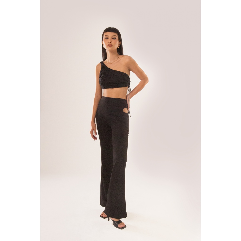 DAPHALE - Áo Croptop Lệch Vai Celeste