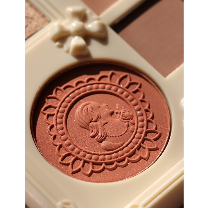 Bảng phấn mắt Mugeleen vỏ ren 12 ô Qúy Tộc Sena Beauty