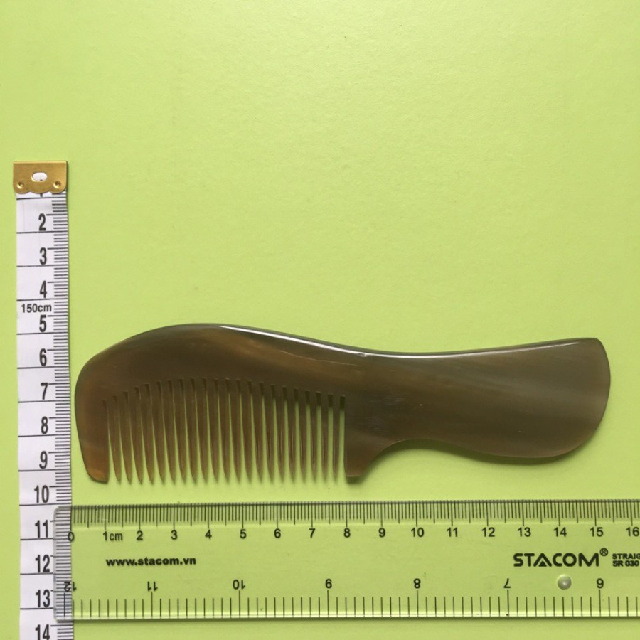 Lược sừng trâu tự nhiên (L20 Chuôi bầu trơn nhỏ sáng màu)