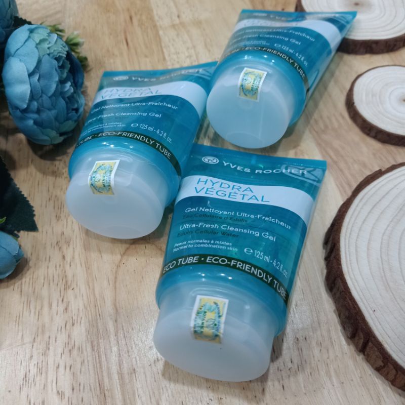 Mẫu mới Gel rửa mặt bù nước cho da Hydra vegetal 125ml Yves Rocher chính hãng
