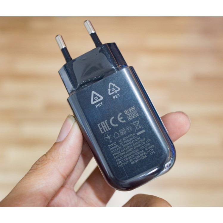 Sạc HTC hỗ trợ sạc nhanh Quick Charge 3.0