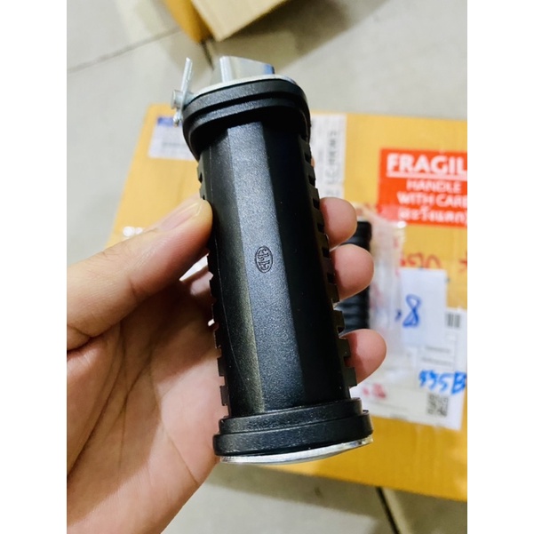 Để chân sau chân gập sau sirius V R đời đầu