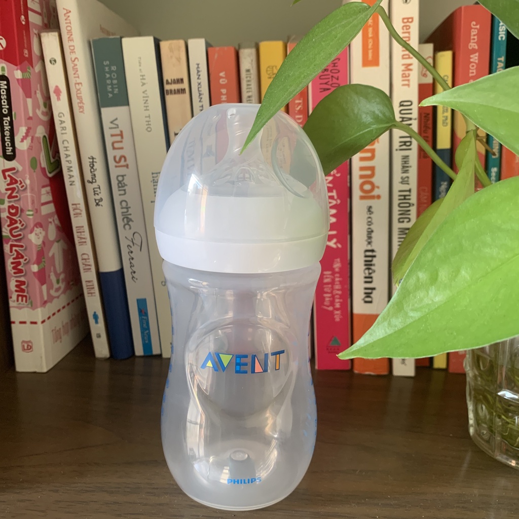 Bình sữa Philips AVENT Natural 260ml mẫu cũ kèm Núm số 2