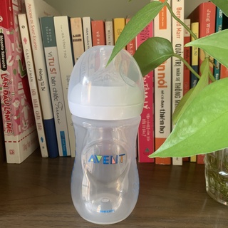 Bình sữa philips avent natural 260ml mẫu cũ kèm núm số 2