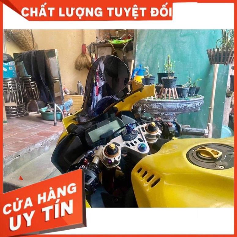 Kính chắn gió zero gravity yamaha r15 r15v3 lắp như zin  siêu đẹp cao và to hơn mẫu cũ giúp chắn gió tốt h sale