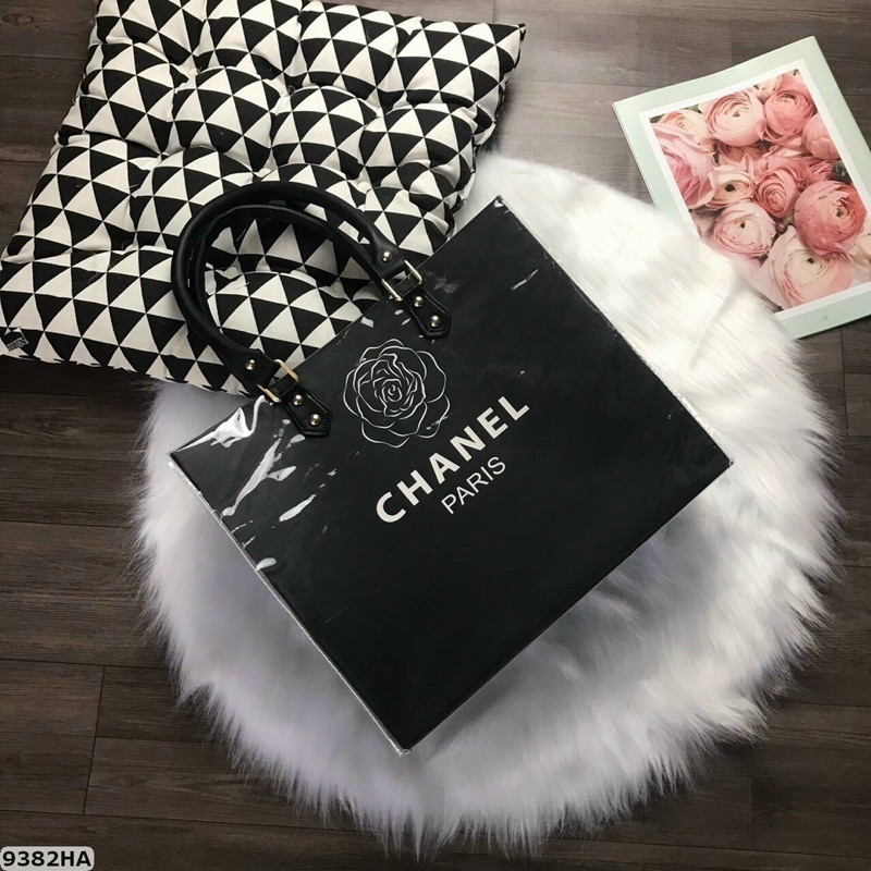 Túi xách công sở chanel hoa trà màu đen size 28