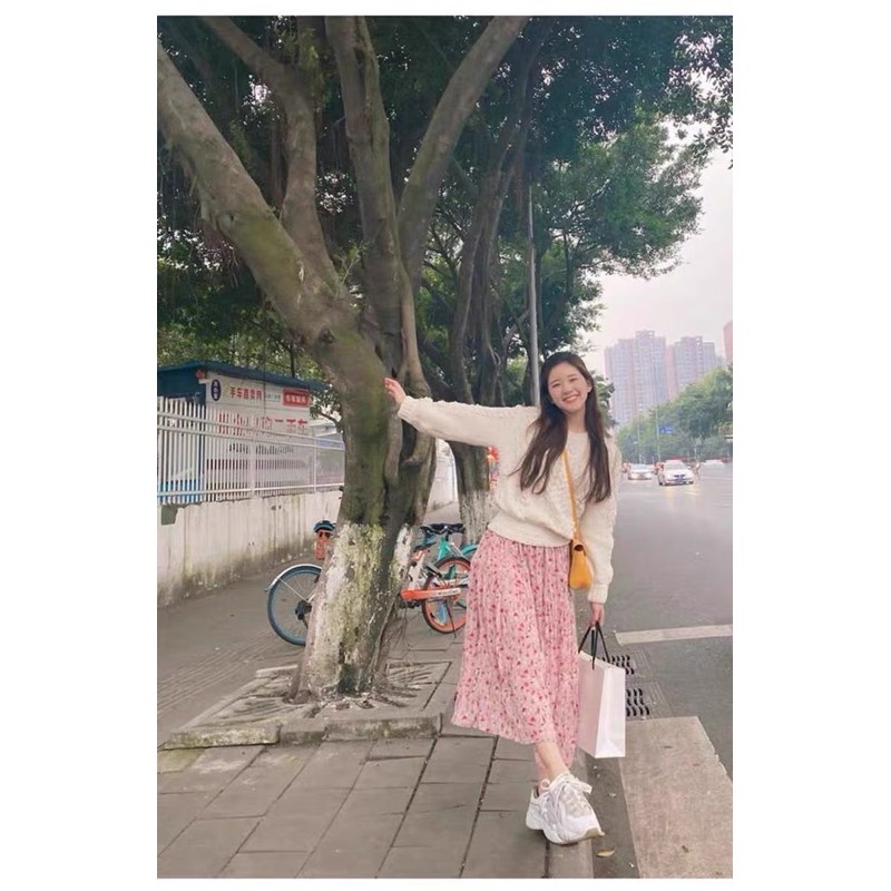 Chân váy hoa nhí dập li màu hồng | BigBuy360 - bigbuy360.vn