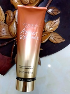 Sữa dưỡng thể Victoria 236ml
