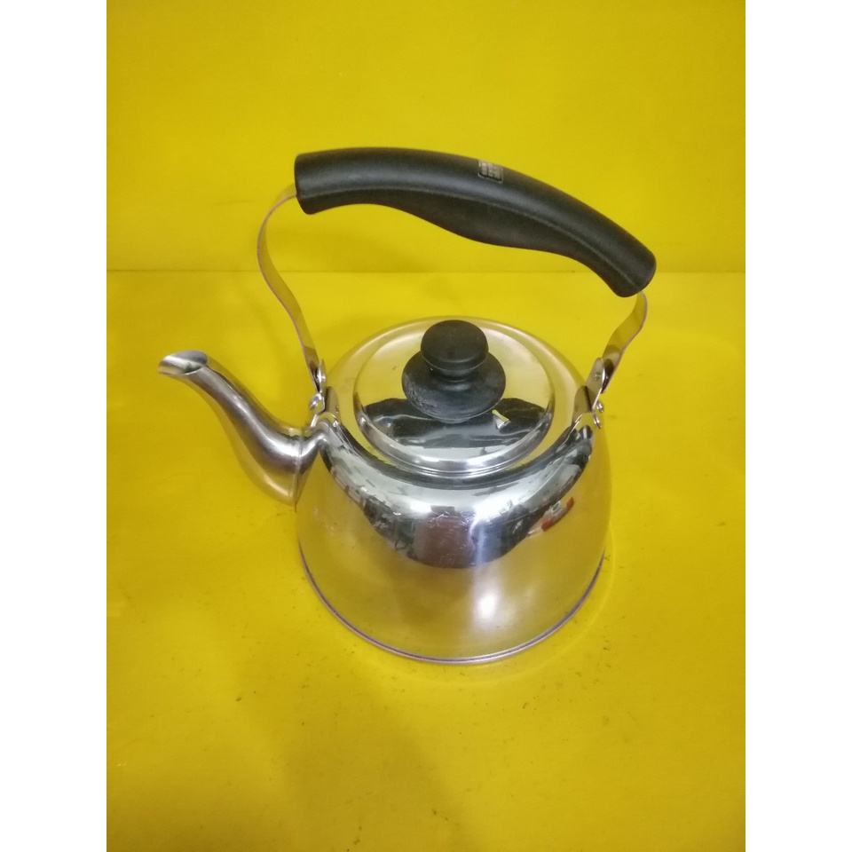 Ấm inox nội địa Nhật (2.3L) (417), Dùng được bếp từ