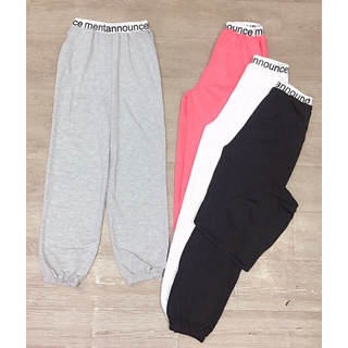 quần jogger lưng thun in chữ