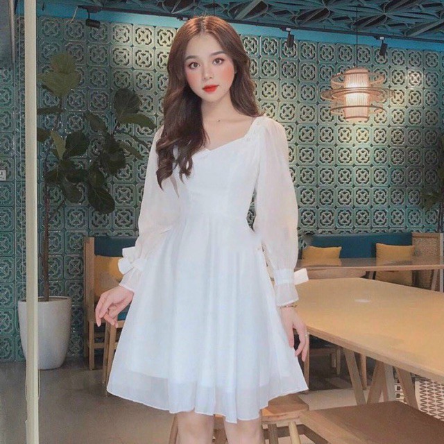 ĐẦM TRẮNG XOÈ TAY NƠ