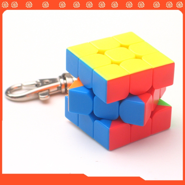 Đồ chơi rubik 3x3 cạnh dài 3cm gắn móc chìa khóa có dây xích tiện dụng