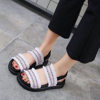 Sandal ulzzang