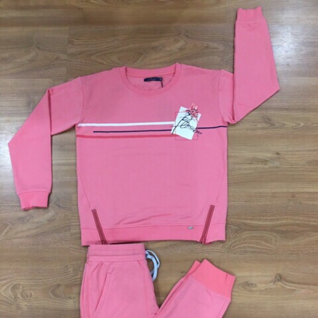 Bộ đồ mặc nhà Winny