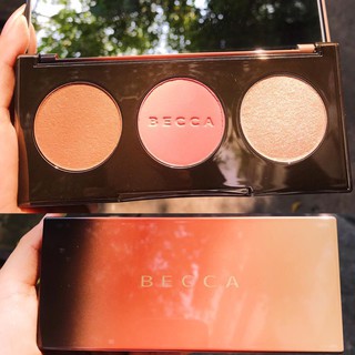 Bảng má hồng bắt sáng tạo khối Becca Sunchaser