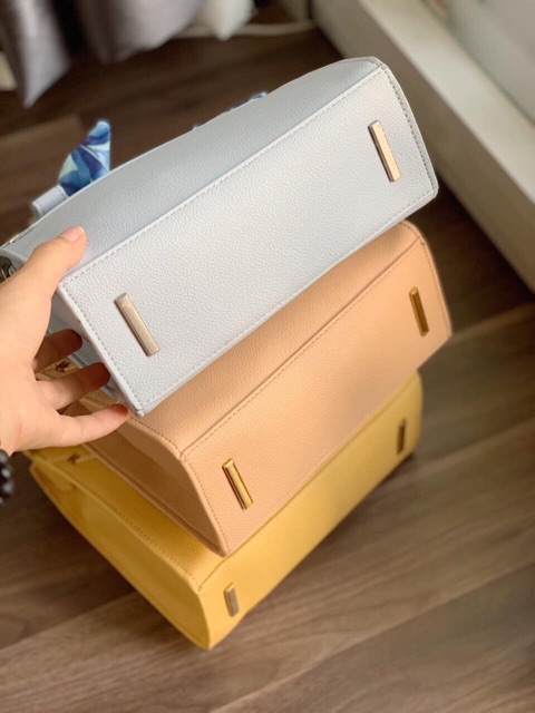 Túi charles keith chuẩn auth